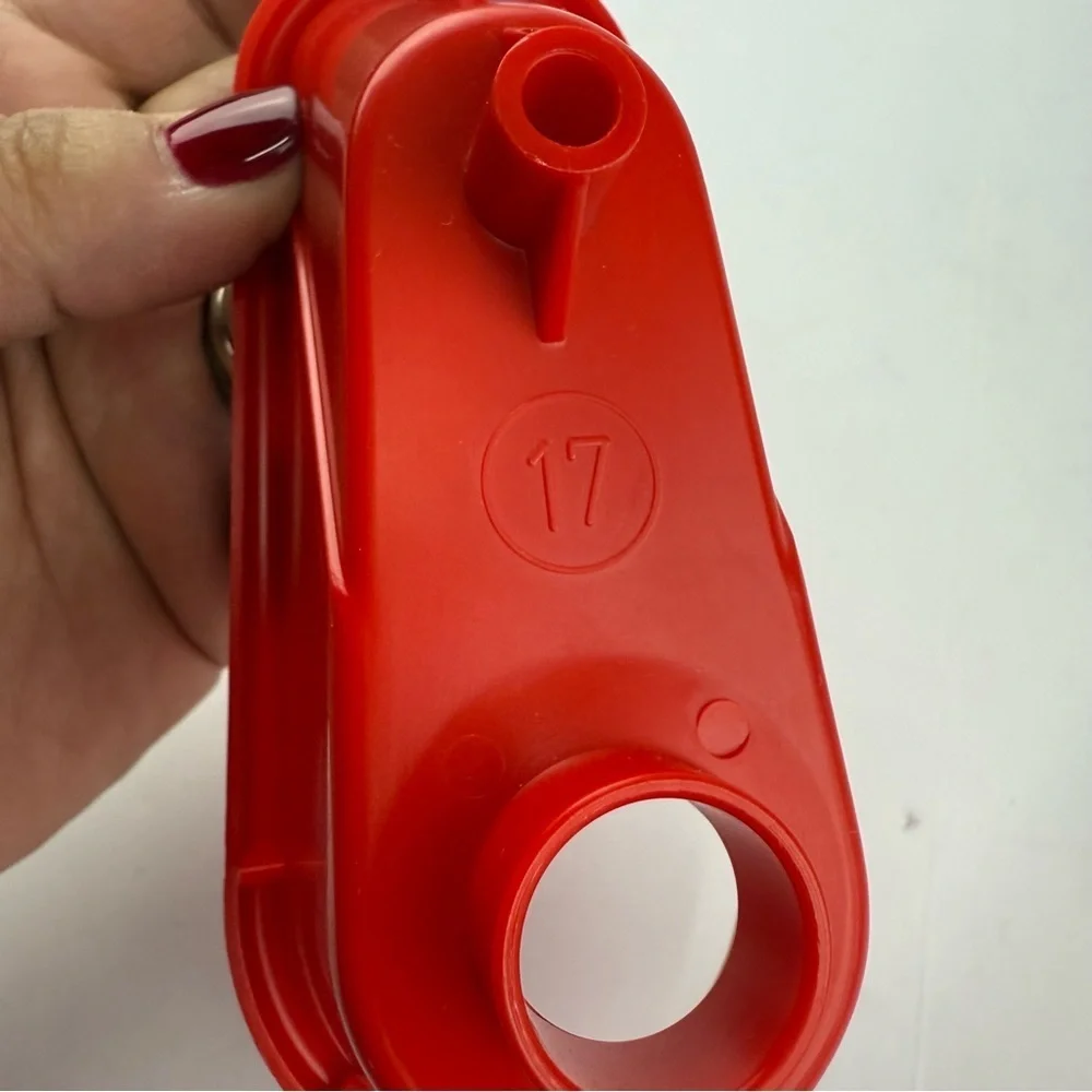 Mouse Trap 1994 Milton Bradley Red Bathtub #17 ONLY Replacement Piece